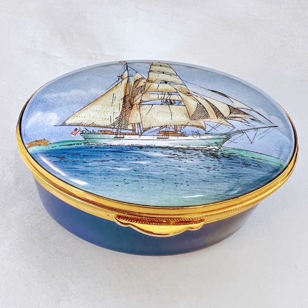 Staffordshire Enamels Pill Box - Picture 11 of 16